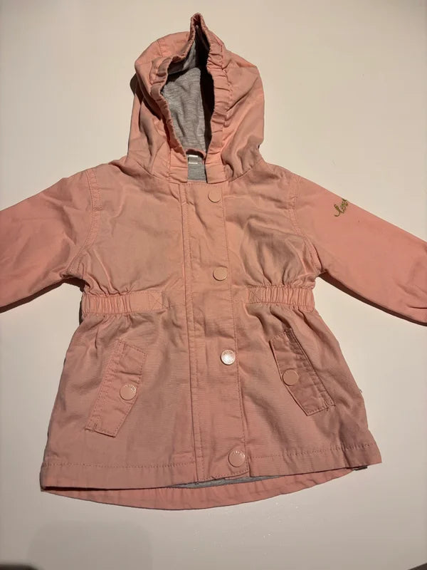 Lichtroze tussenseizoensjas